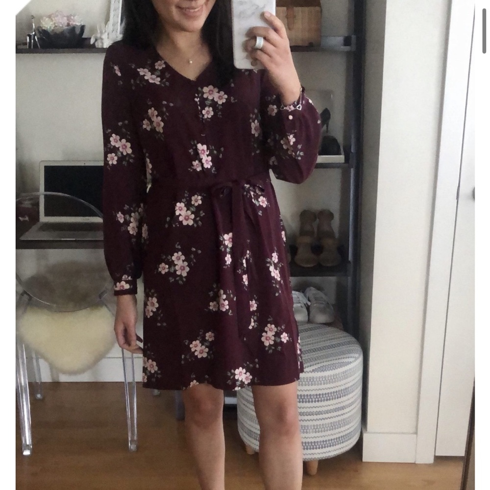 Loft Woman's Maroon Floral Long Sleeve V-Neck Belt Tie